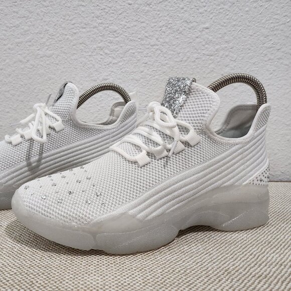 White Sneakers Women's Size 5.5 New - Picture 1 of 6